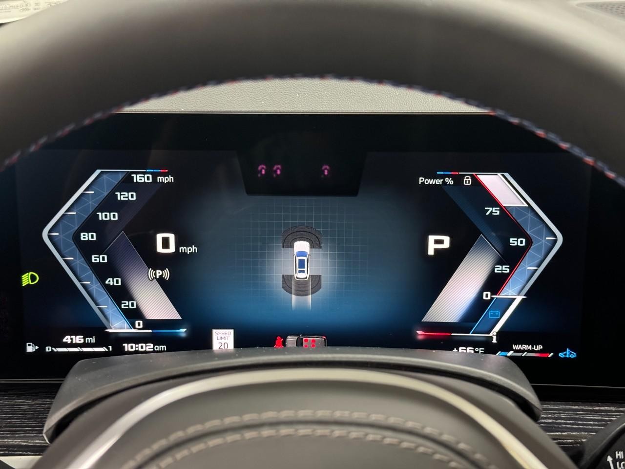 BMW X7 Vehicle Full-screen Gallery Image 36