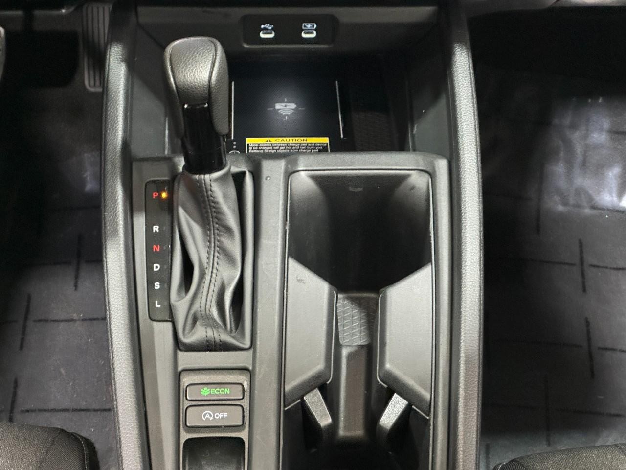 Honda Accord Sedan Vehicle Full-screen Gallery Image 16