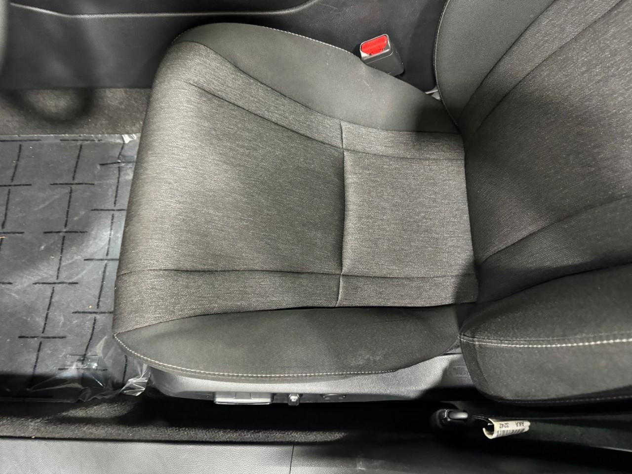 Honda Accord Sedan Vehicle Full-screen Gallery Image 23