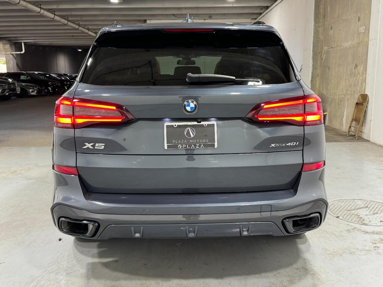 BMW X5 Vehicle Full-screen Gallery Image 9