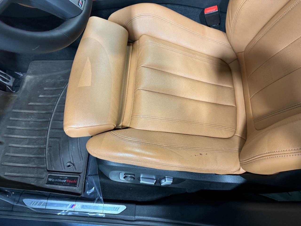 BMW X5 Vehicle Full-screen Gallery Image 27