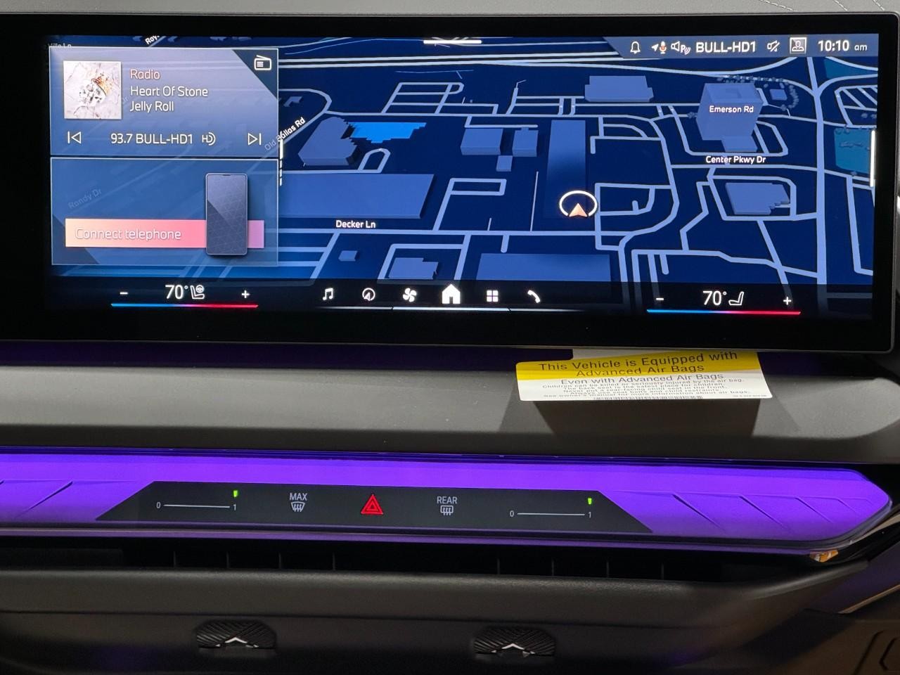 BMW X3 Vehicle Full-screen Gallery Image 14