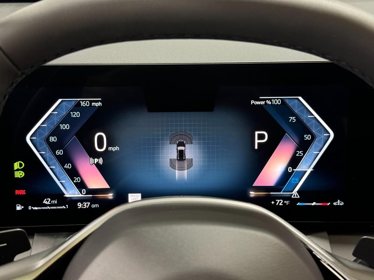 BMW X3 Vehicle Full-screen Gallery Image 30