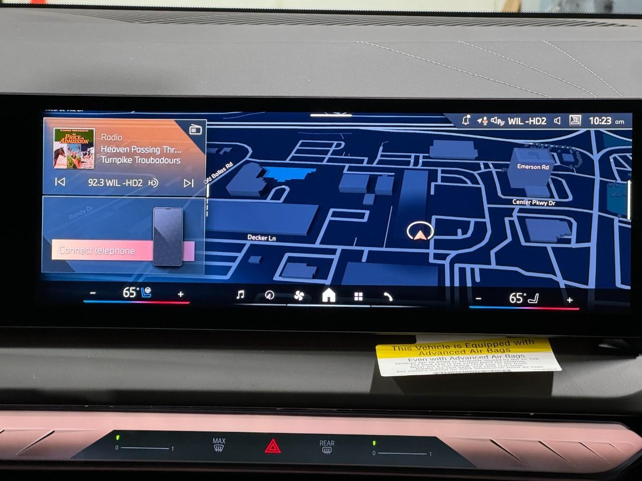 BMW X3 Vehicle Full-screen Gallery Image 15