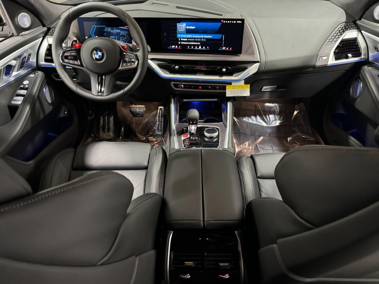BMW XM Vehicle Full-screen Gallery Image 13