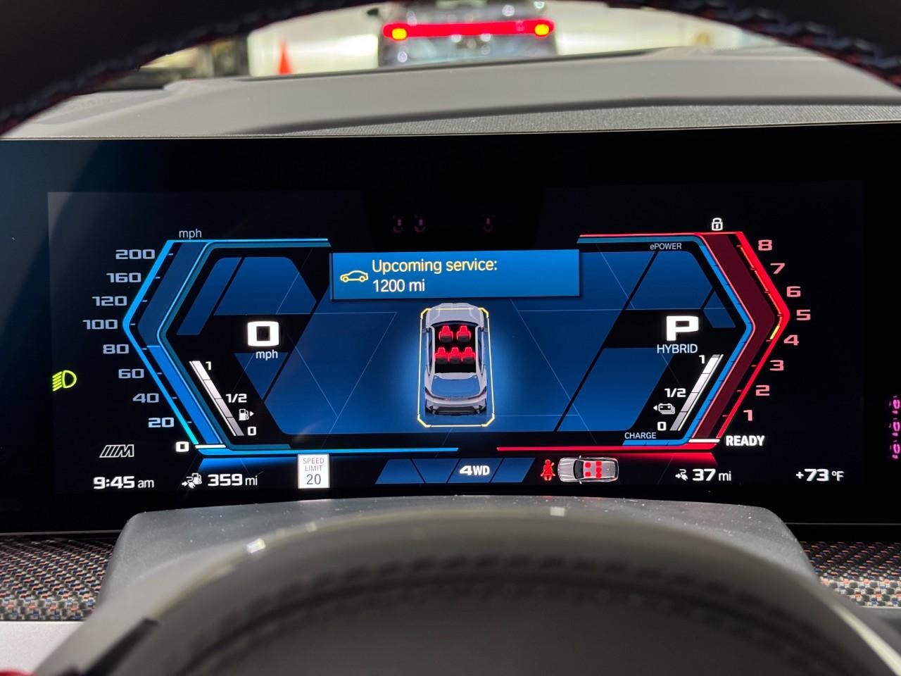 BMW XM Vehicle Full-screen Gallery Image 33