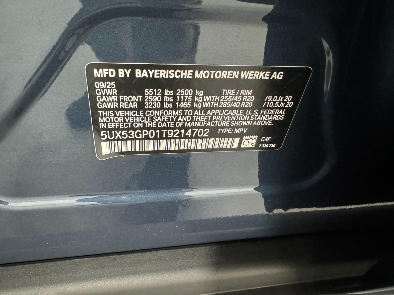 BMW X3 Vehicle Full-screen Gallery Image 32