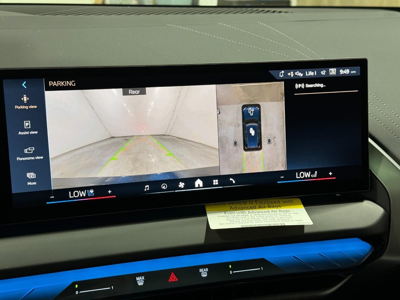 BMW X3 Vehicle Full-screen Gallery Image 32