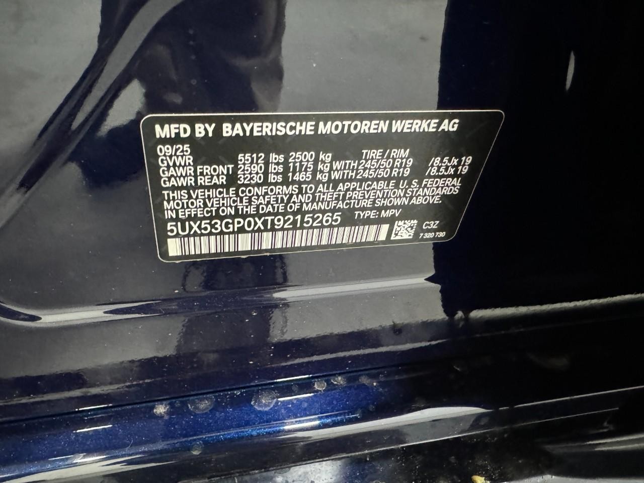 BMW X3 Vehicle Full-screen Gallery Image 33