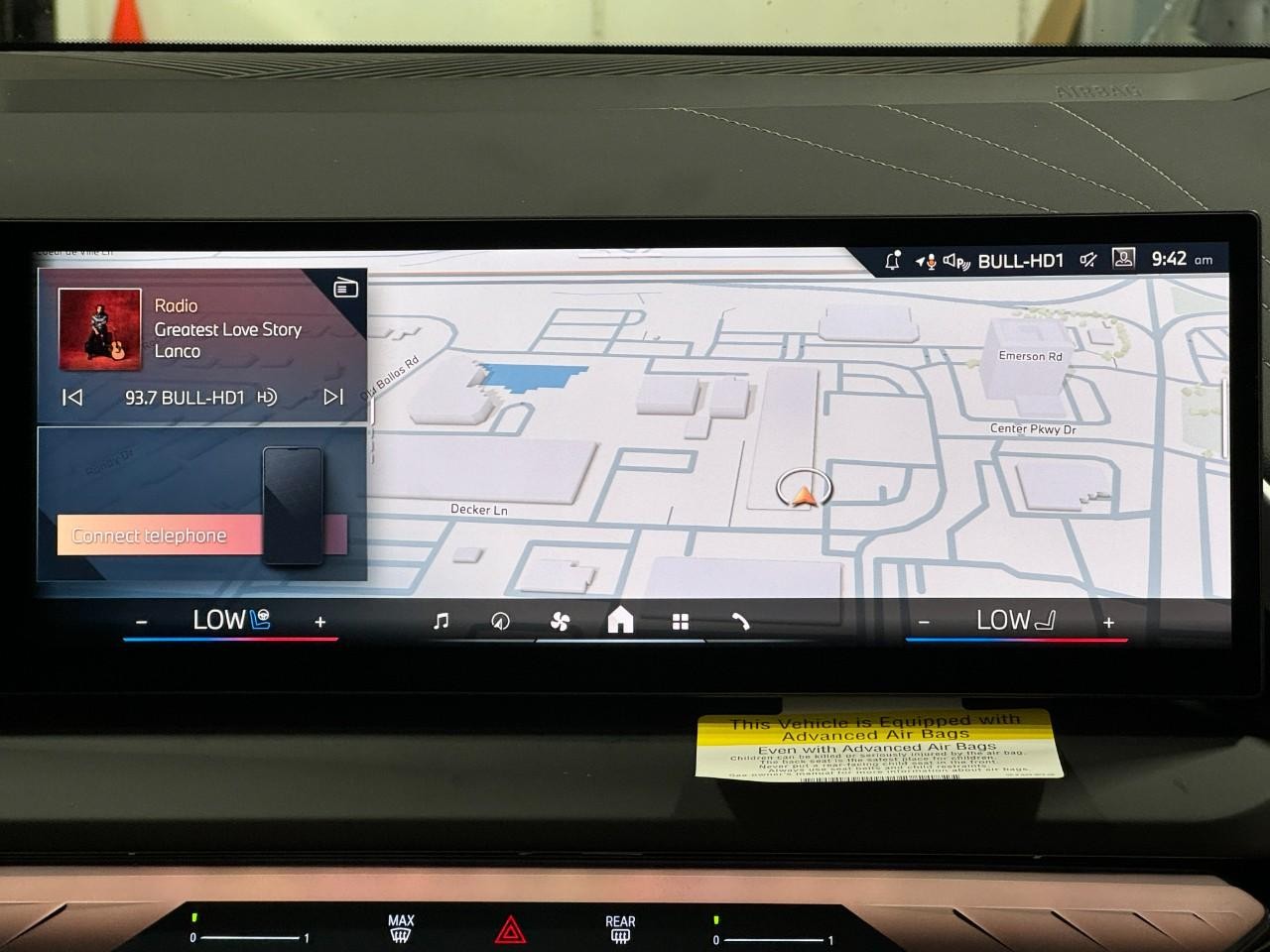 BMW X3 Vehicle Full-screen Gallery Image 14