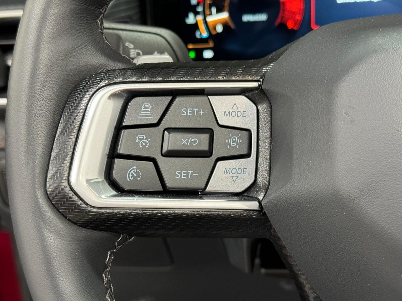 Ford Mustang Vehicle Full-screen Gallery Image 28