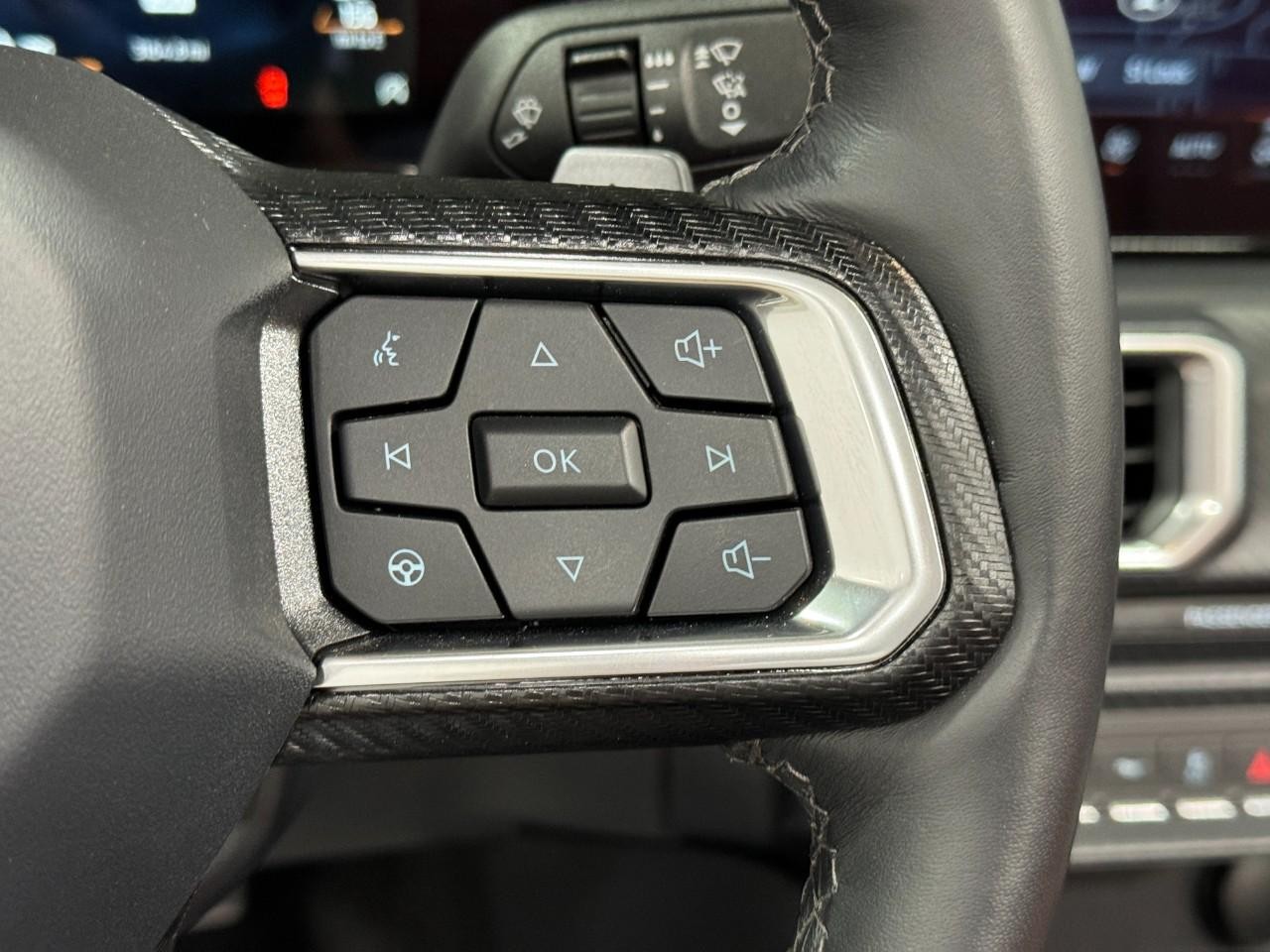 Ford Mustang Vehicle Full-screen Gallery Image 29