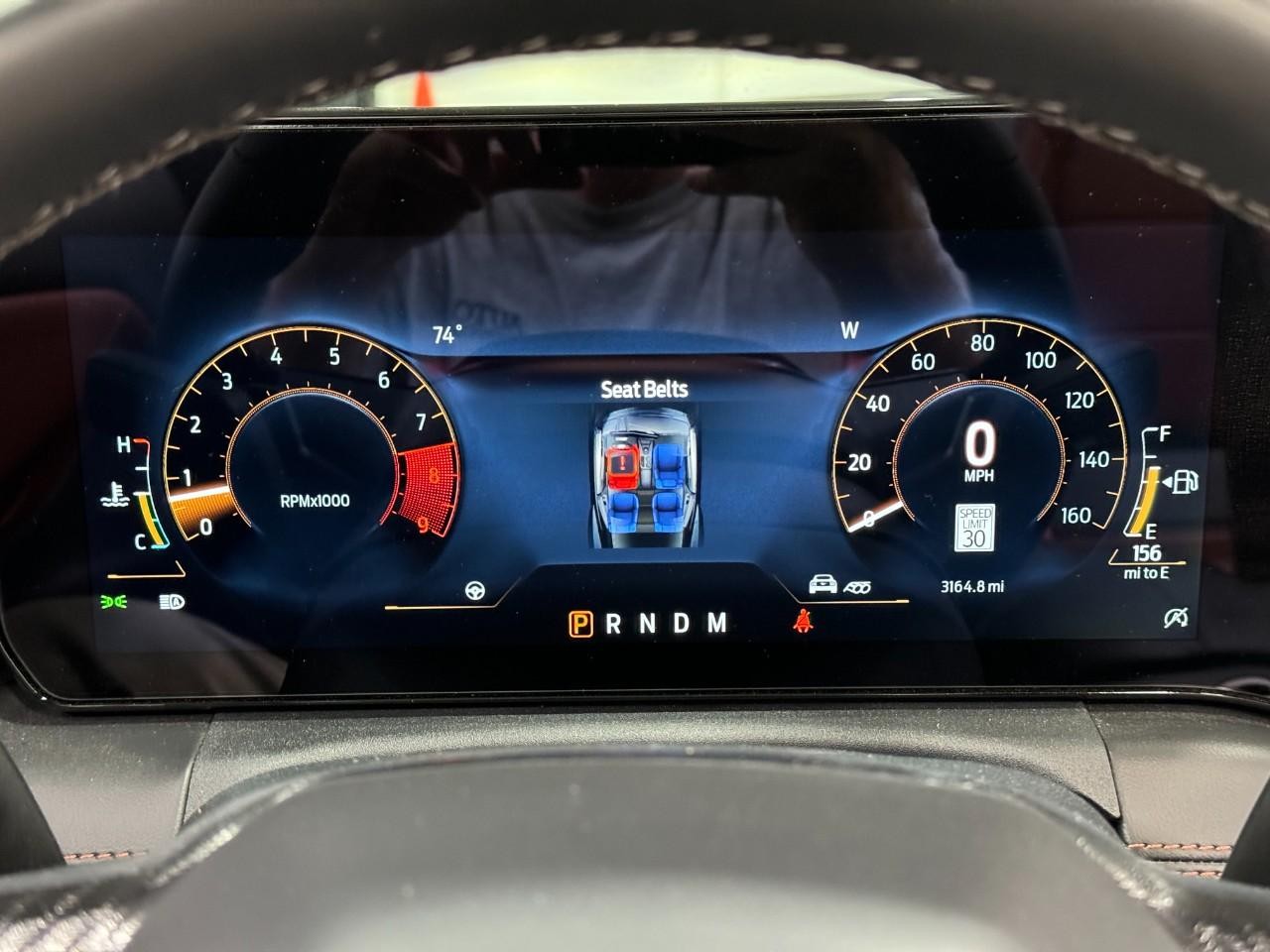 Ford Mustang Vehicle Full-screen Gallery Image 30