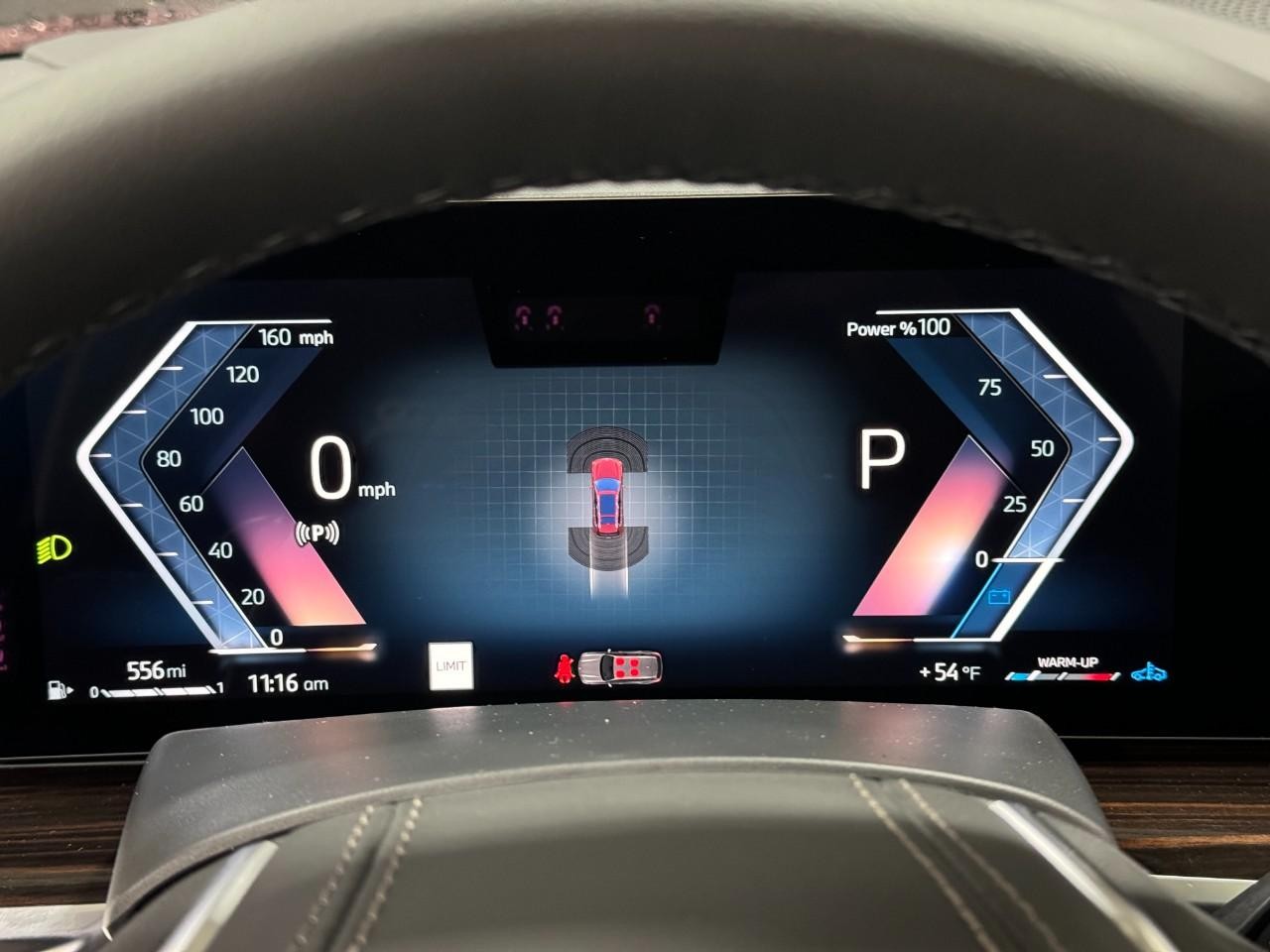 BMW X7 Vehicle Full-screen Gallery Image 36