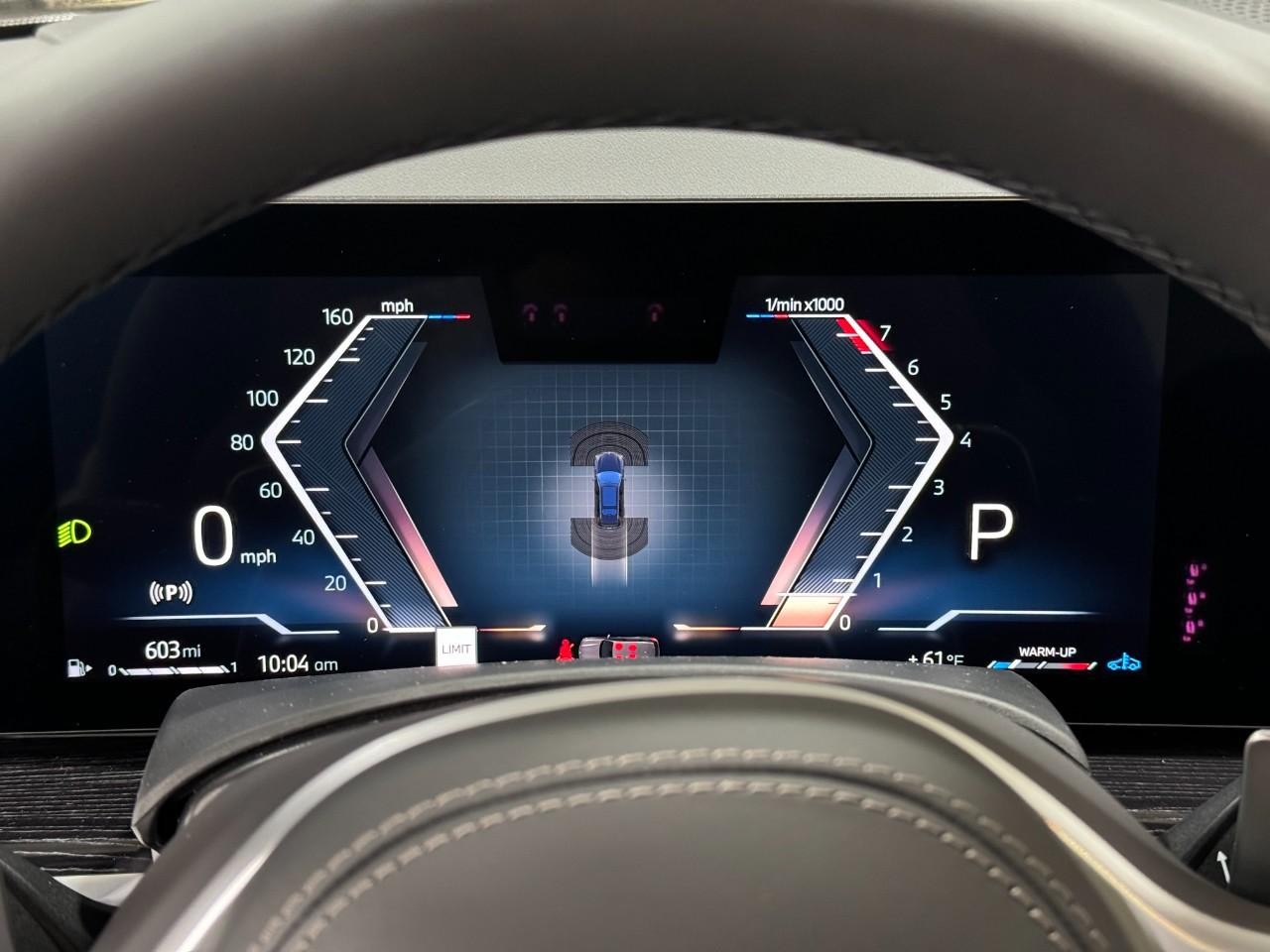 BMW X7 Vehicle Full-screen Gallery Image 36