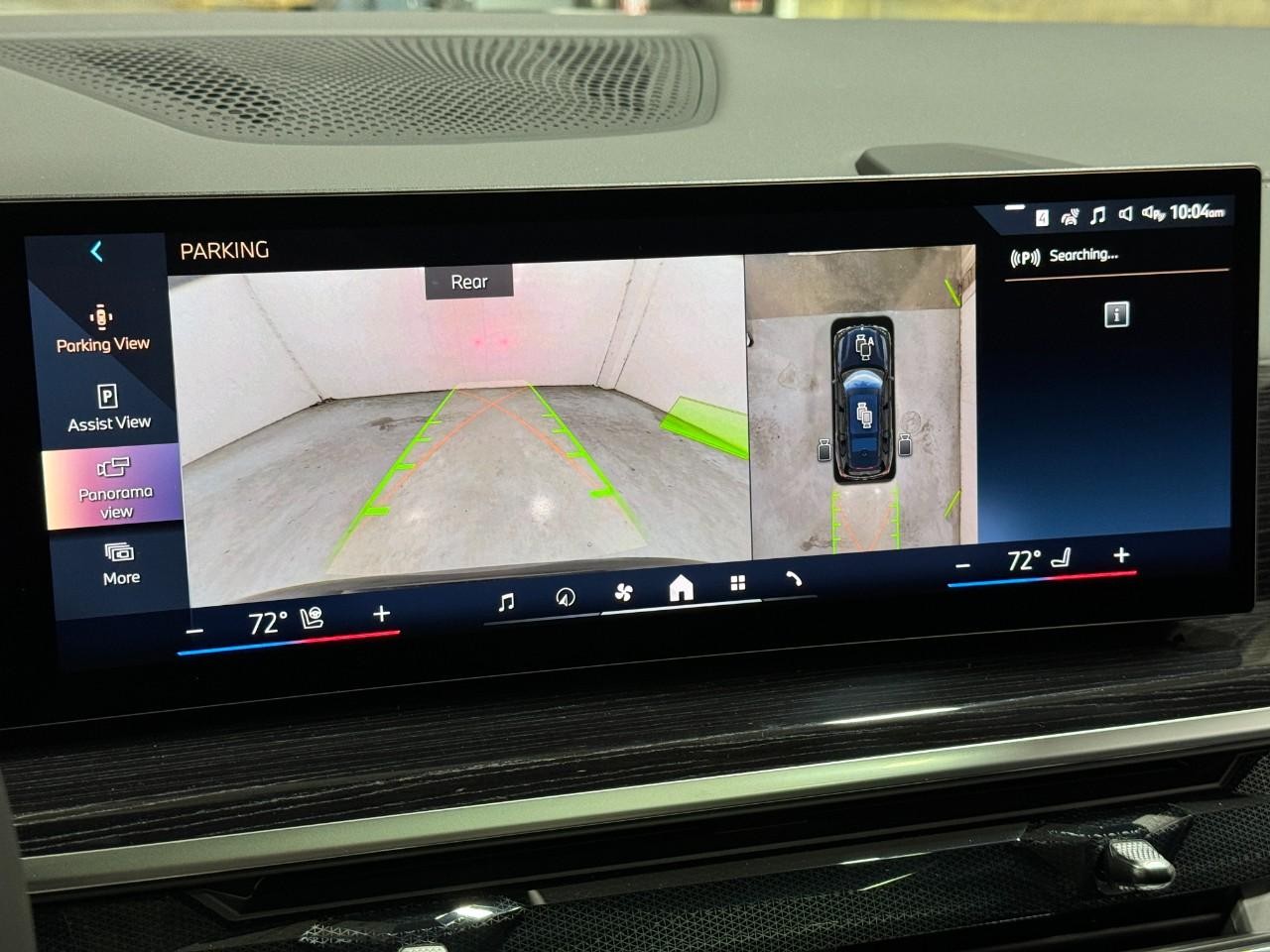 BMW X7 Vehicle Full-screen Gallery Image 37