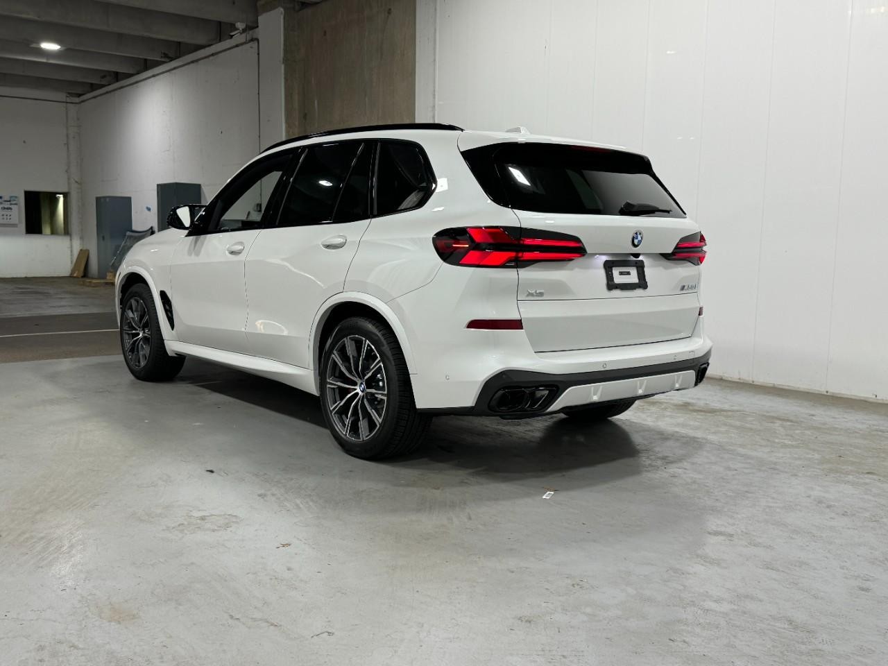 BMW X5 Vehicle Full-screen Gallery Image 3
