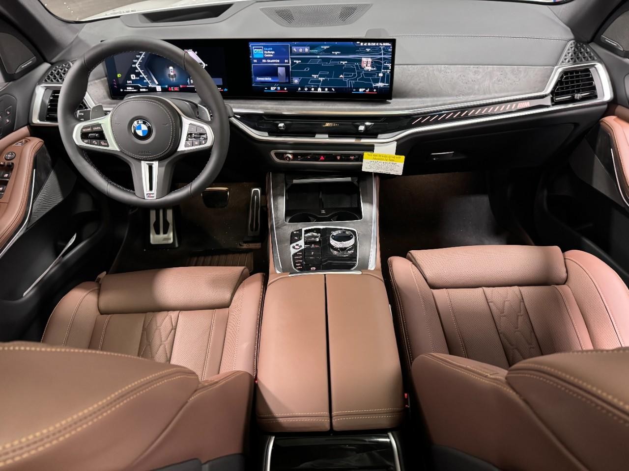 BMW X5 Vehicle Full-screen Gallery Image 13