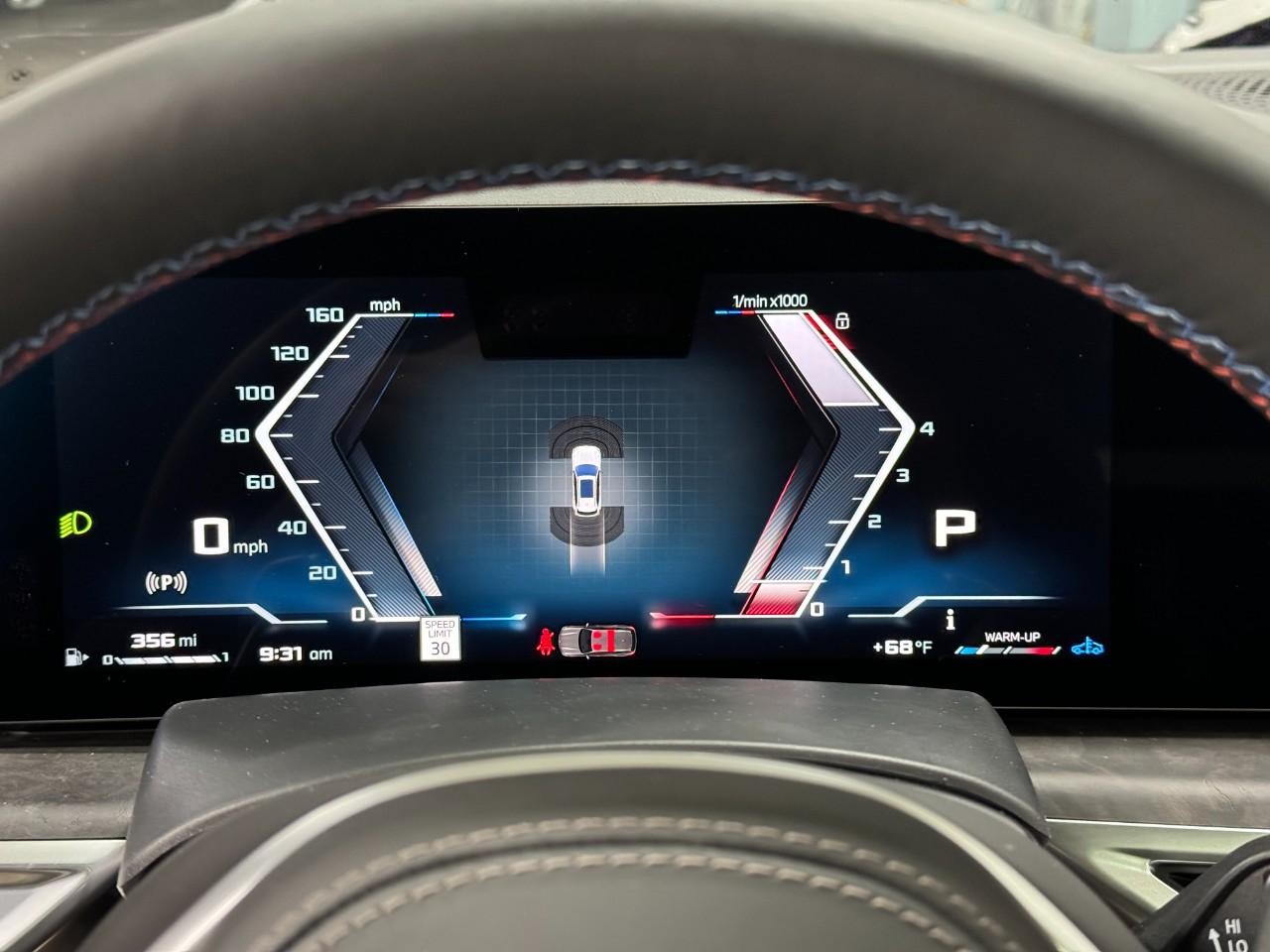 BMW X5 Vehicle Full-screen Gallery Image 34