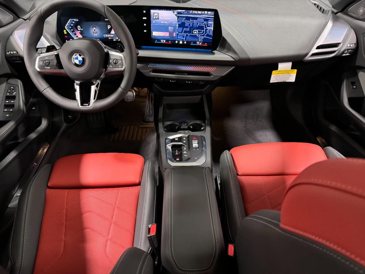 BMW 2 Series Vehicle Full-screen Gallery Image 12