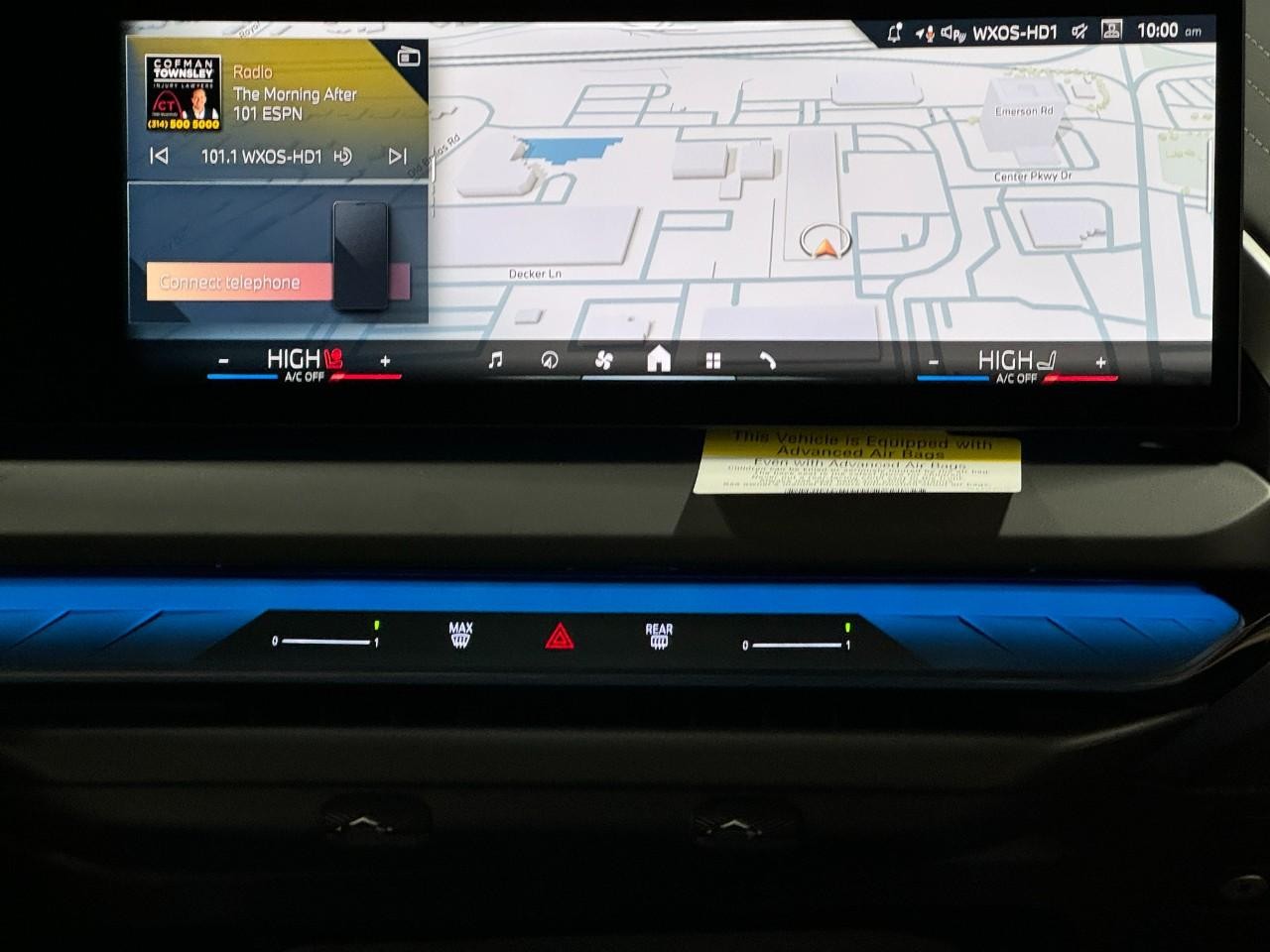 BMW X3 Vehicle Full-screen Gallery Image 15