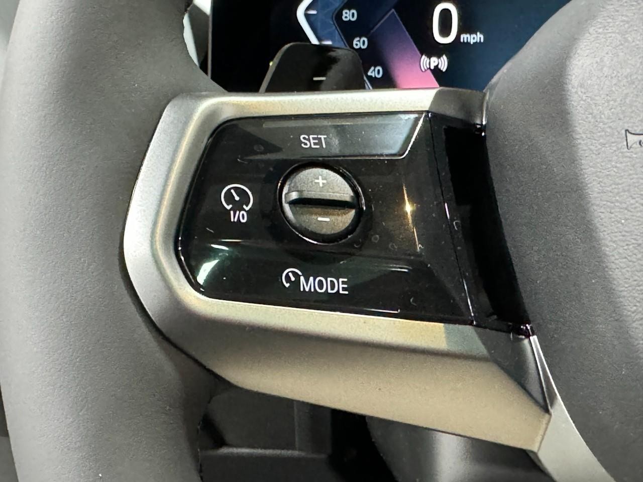 BMW X3 Vehicle Full-screen Gallery Image 29