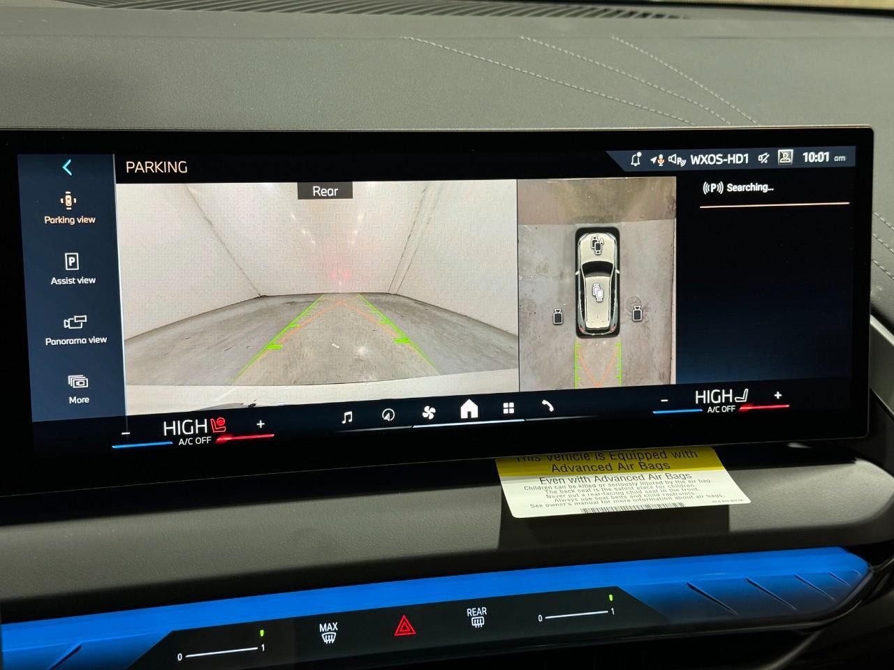 BMW X3 Vehicle Full-screen Gallery Image 32