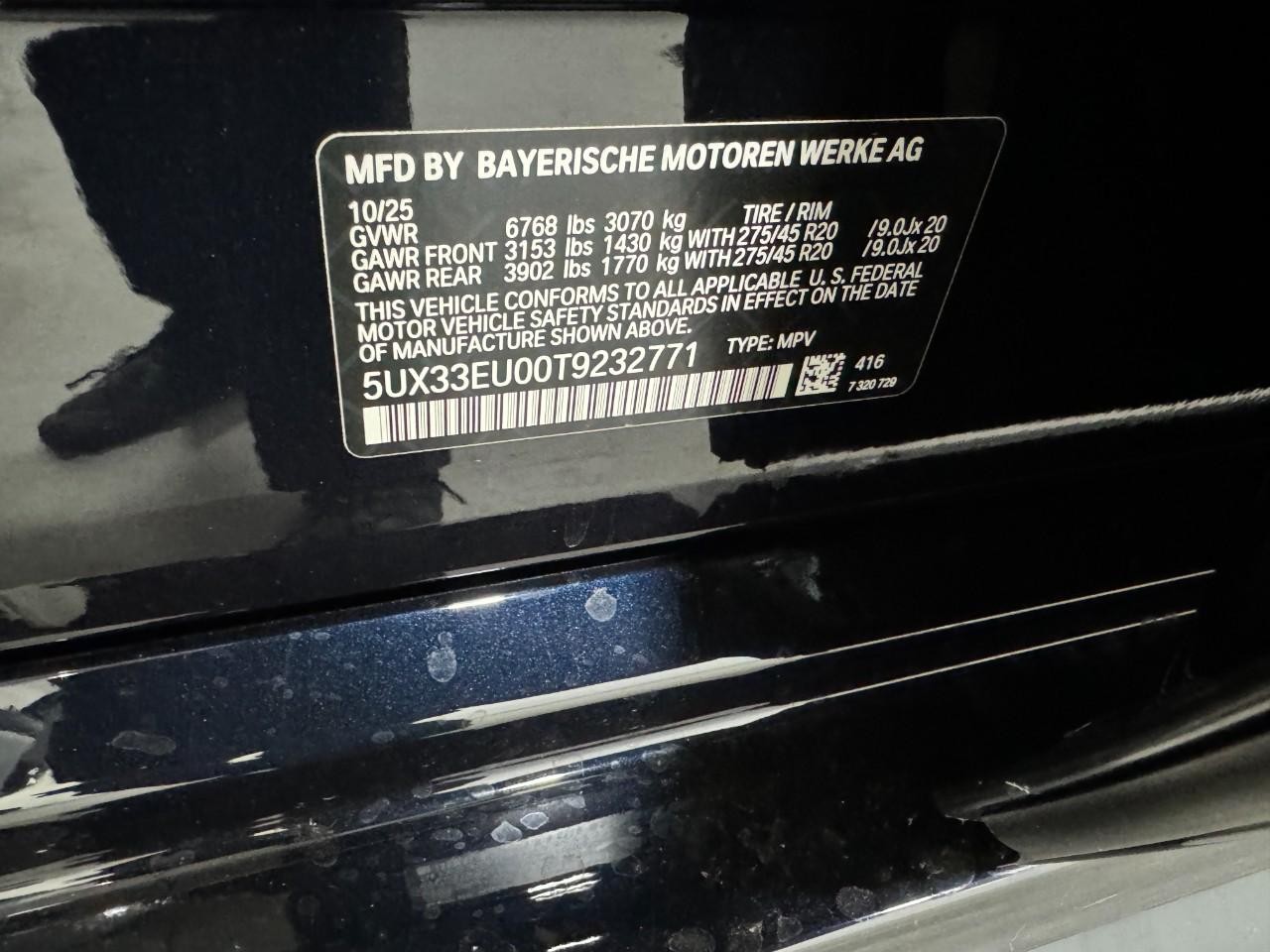 BMW X5 Vehicle Full-screen Gallery Image 35