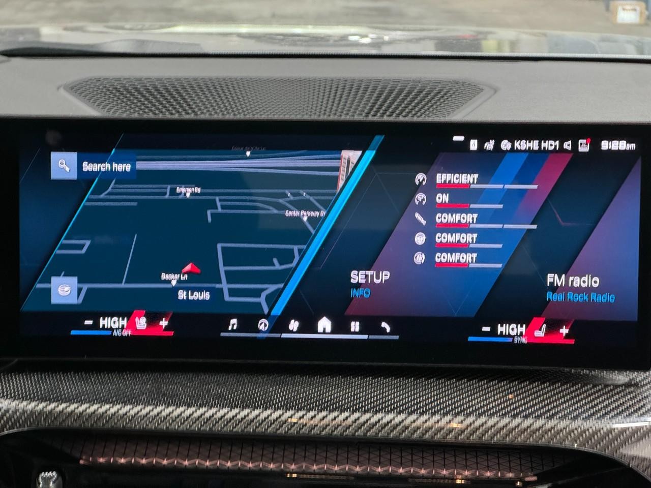 BMW M2 Vehicle Full-screen Gallery Image 14