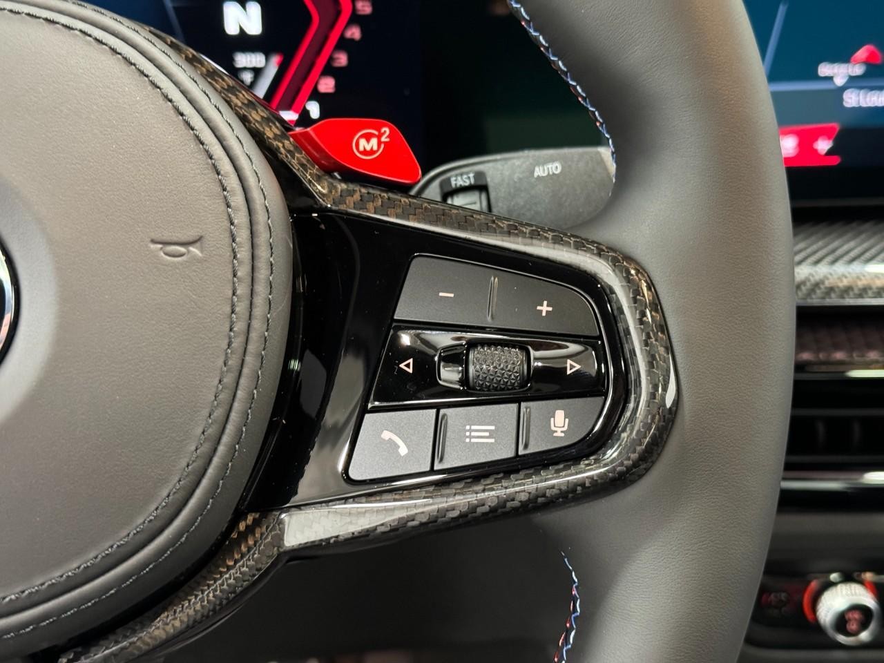 BMW M2 Vehicle Full-screen Gallery Image 31