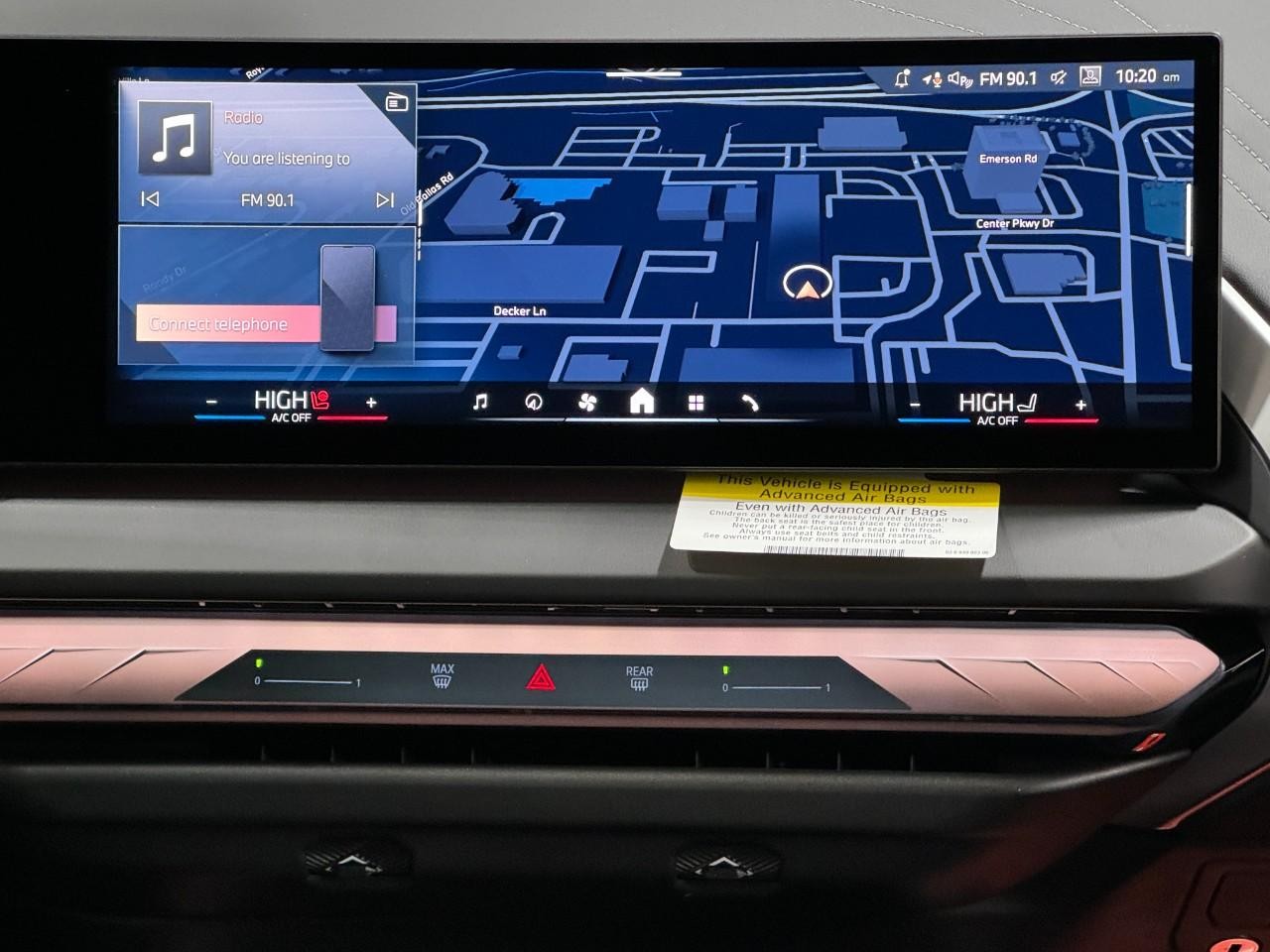 BMW X3 Vehicle Full-screen Gallery Image 15