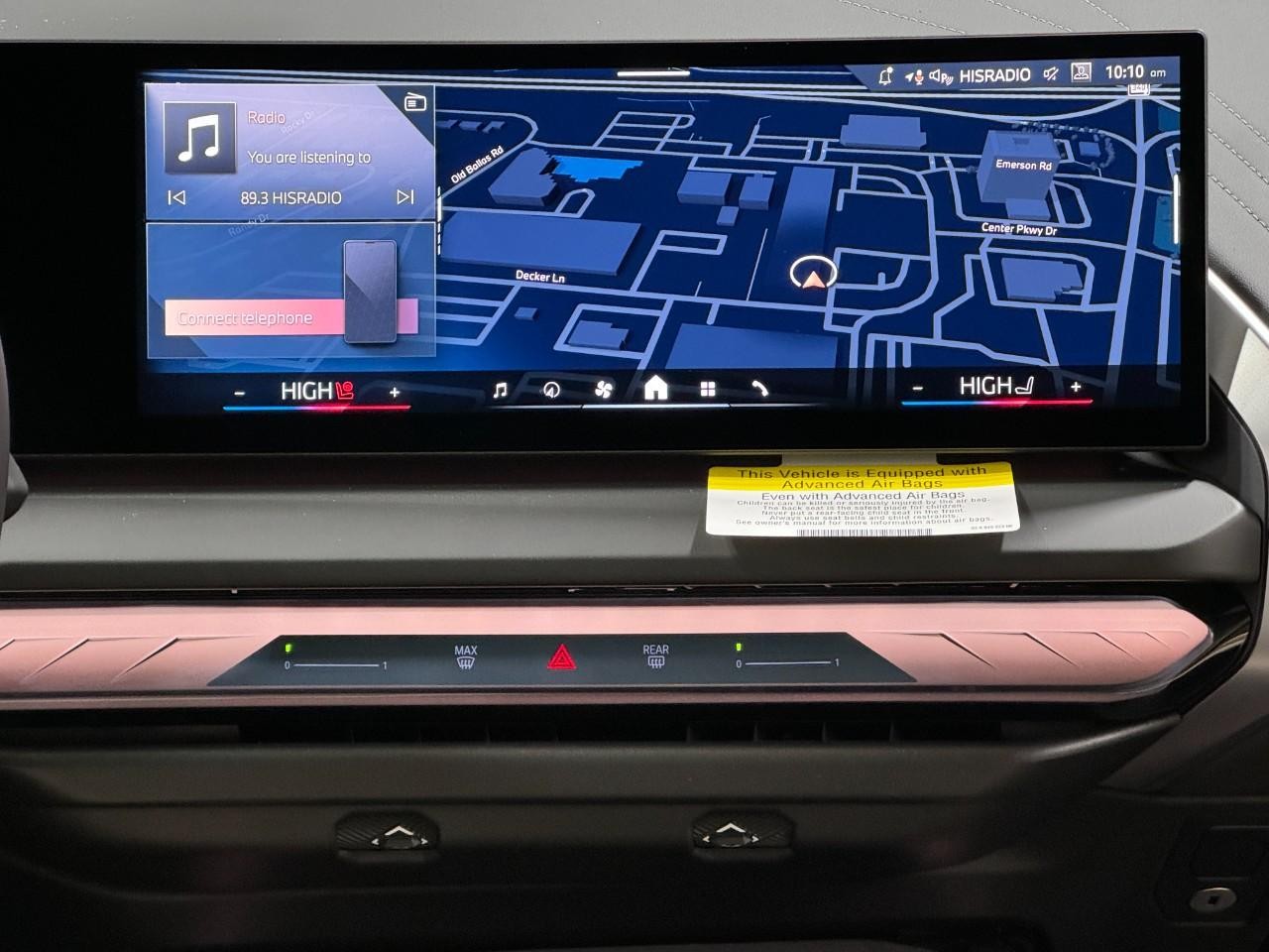 BMW X3 Vehicle Full-screen Gallery Image 15