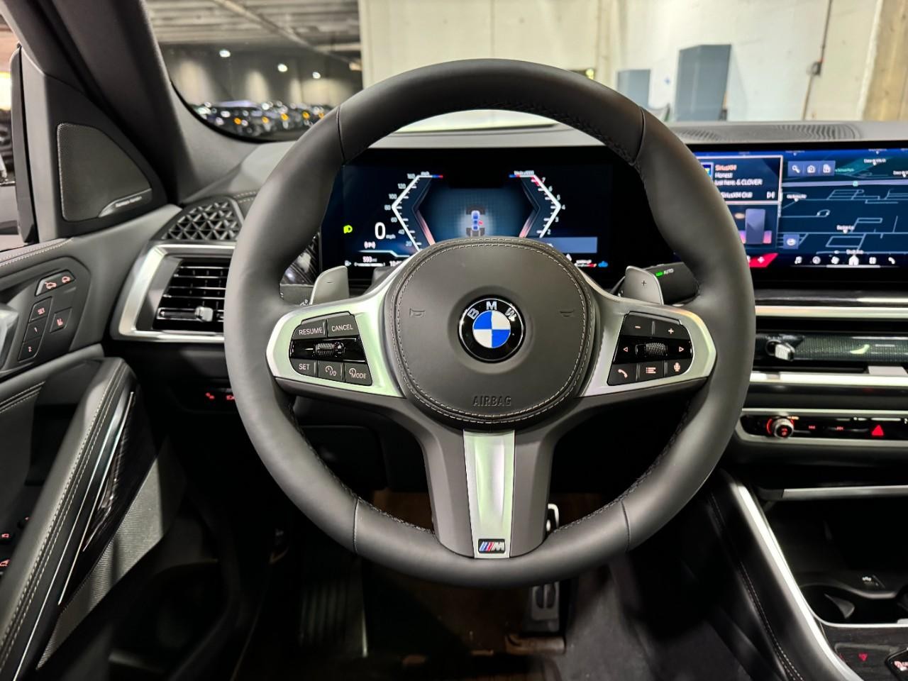 BMW X6 Vehicle Full-screen Gallery Image 14