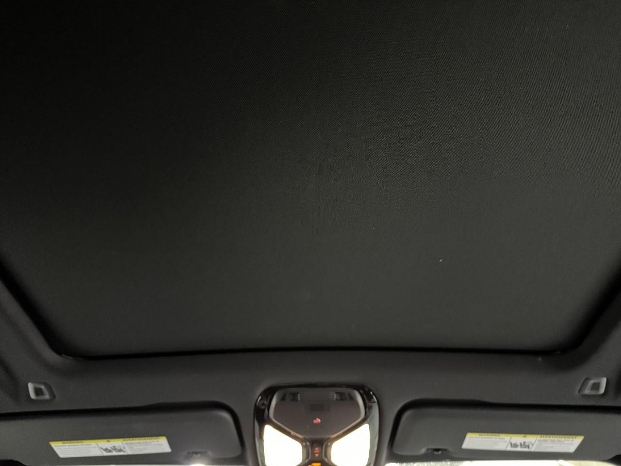 BMW X5 Vehicle Full-screen Gallery Image 12