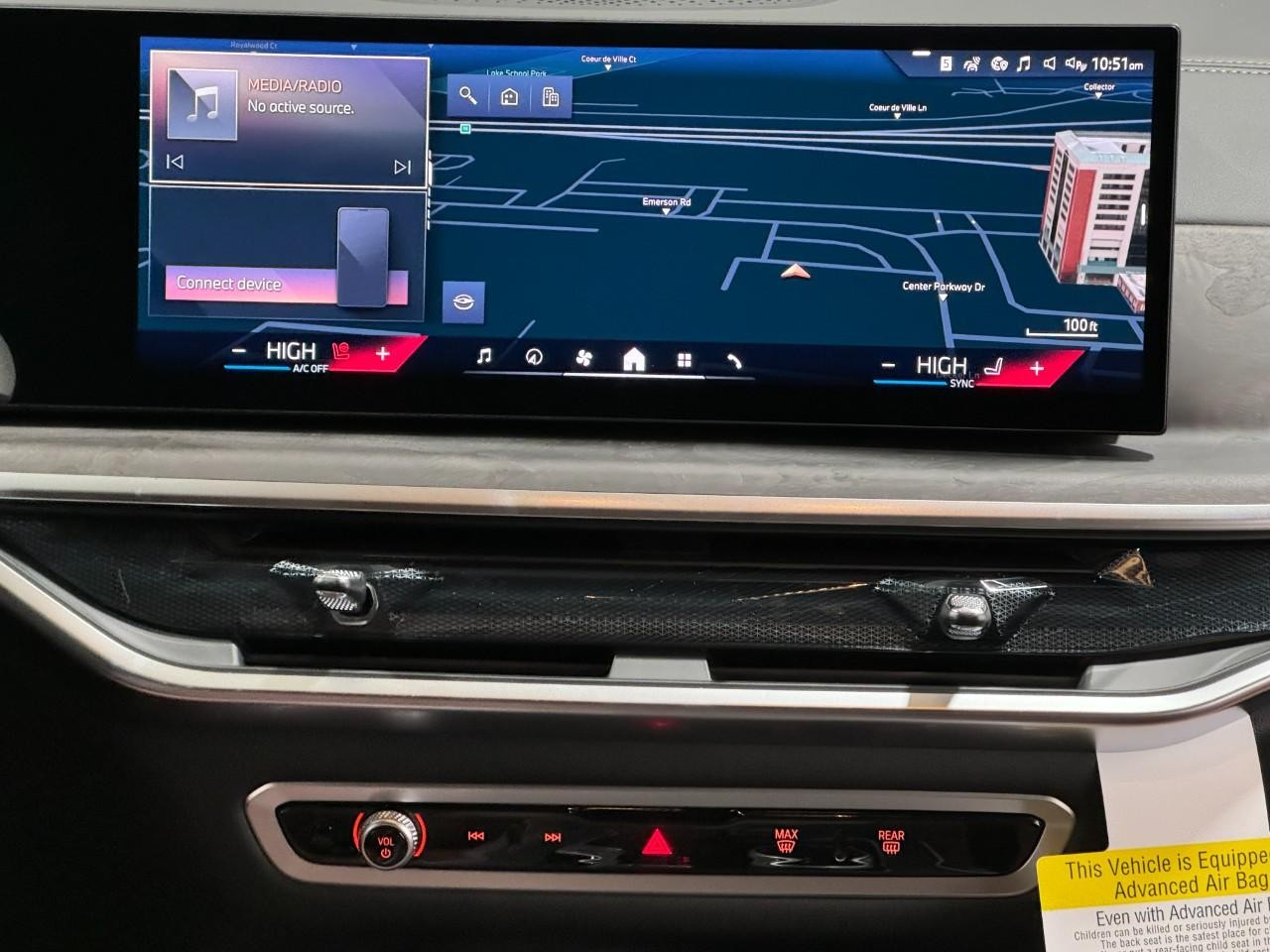 BMW X5 Vehicle Full-screen Gallery Image 15