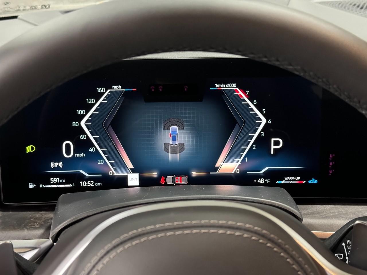 BMW X5 Vehicle Full-screen Gallery Image 33