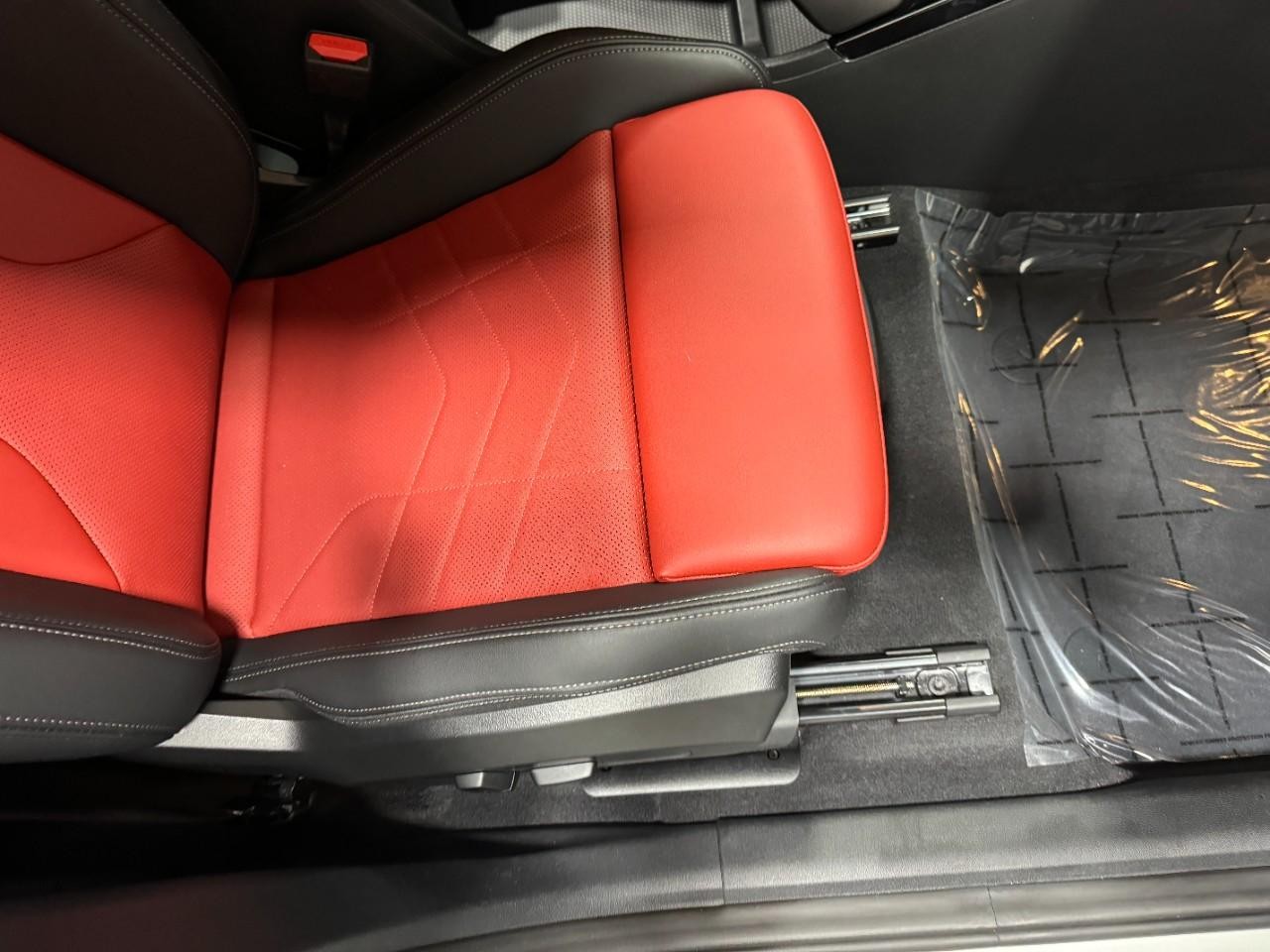 BMW X1 Vehicle Full-screen Gallery Image 17