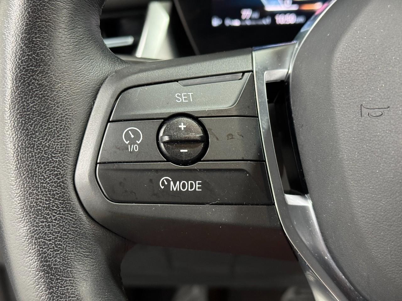 BMW X1 Vehicle Full-screen Gallery Image 28