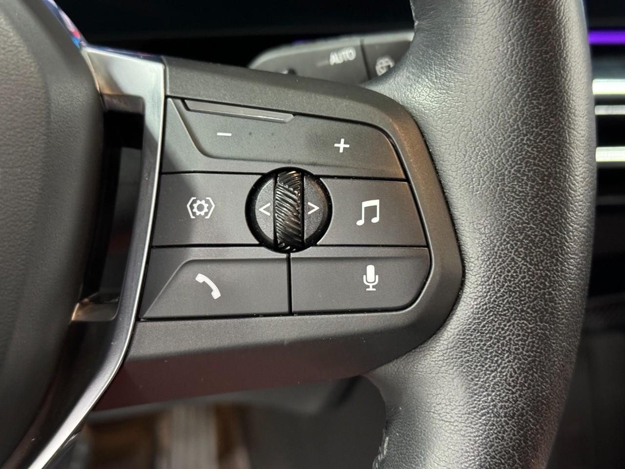 BMW X1 Vehicle Full-screen Gallery Image 29