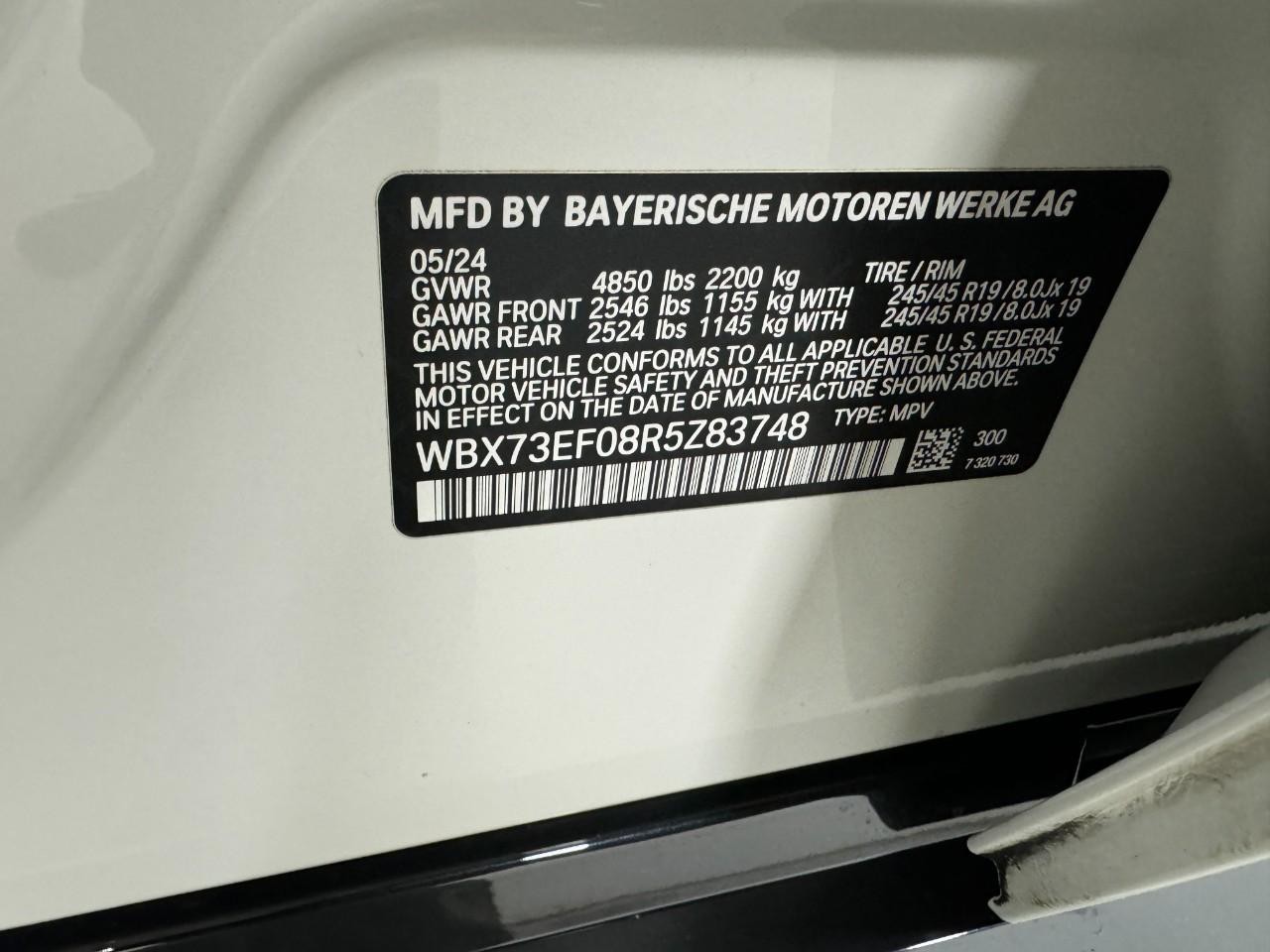 BMW X1 Vehicle Full-screen Gallery Image 32