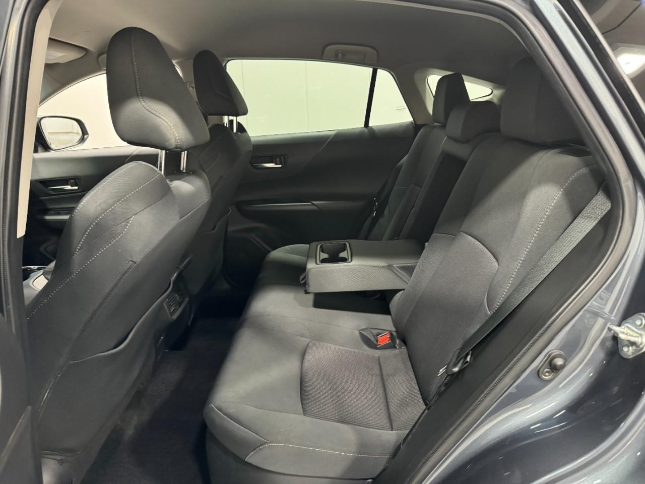 Toyota Venza Vehicle Full-screen Gallery Image 8