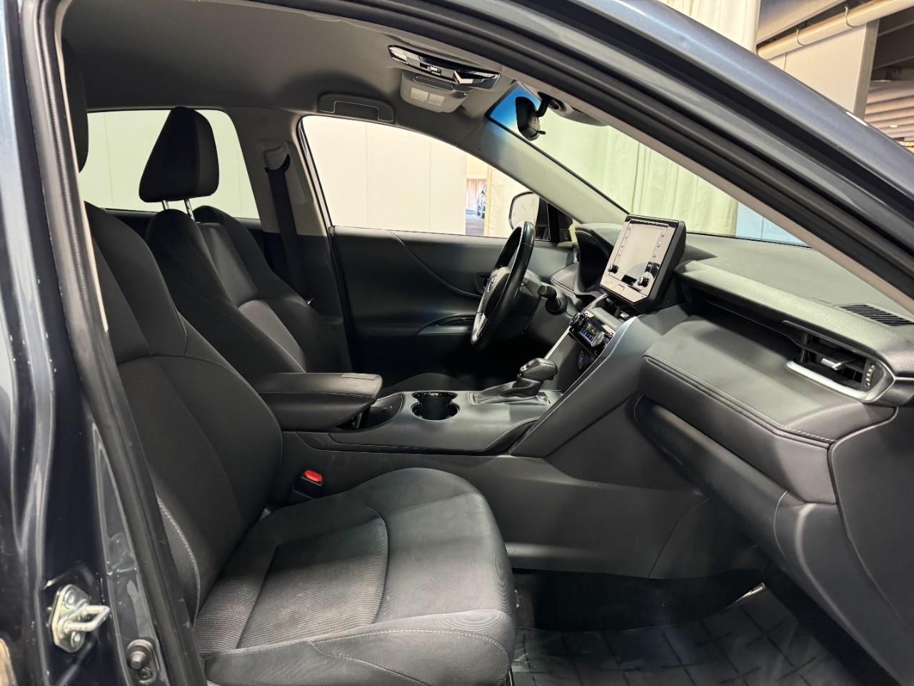 Toyota Venza Vehicle Full-screen Gallery Image 17