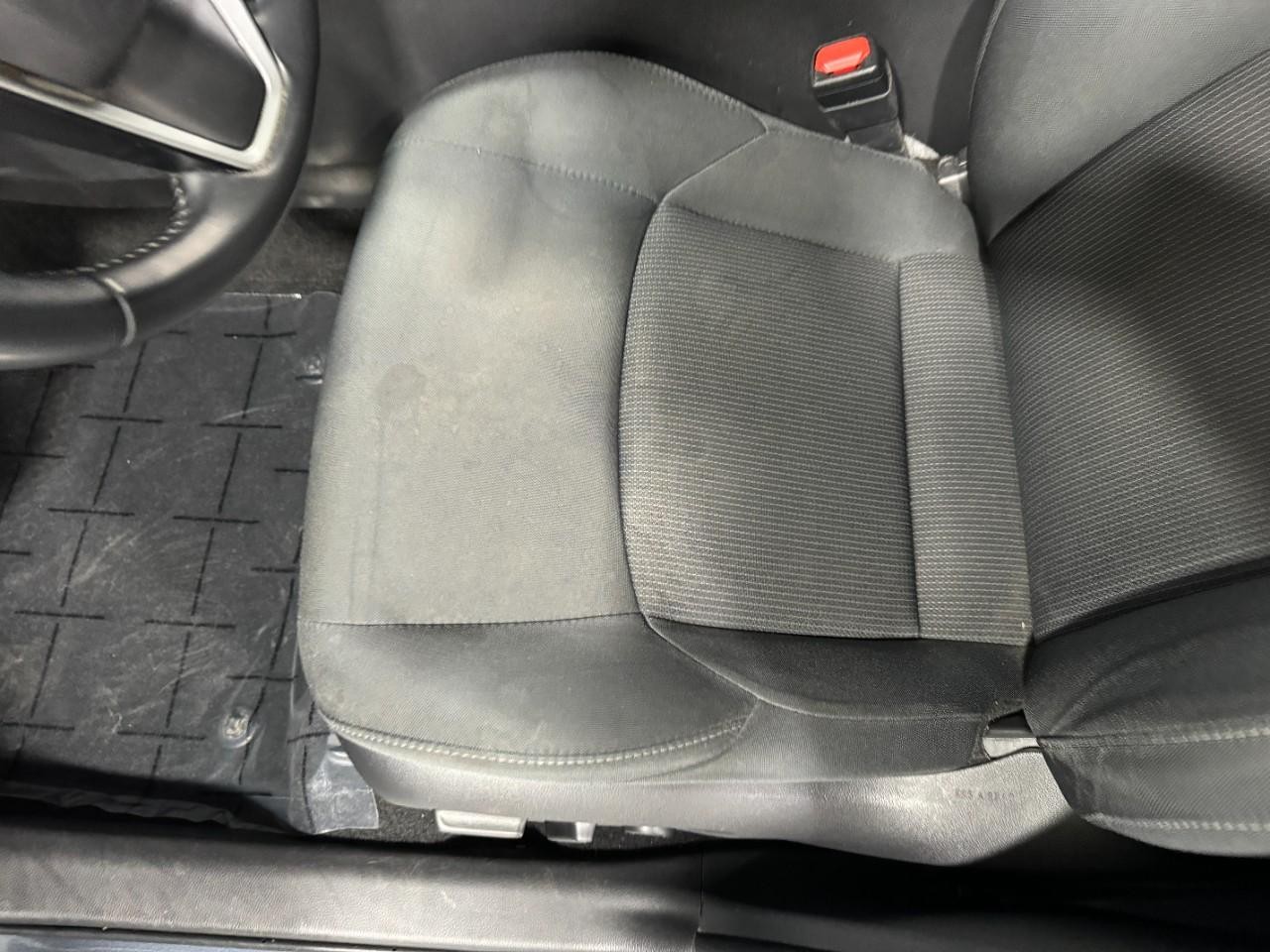 Toyota Venza Vehicle Full-screen Gallery Image 22