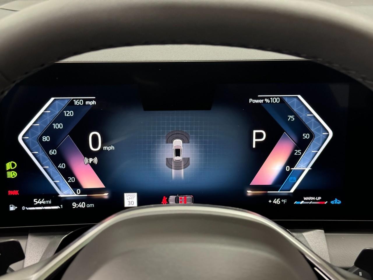 BMW X3 Vehicle Full-screen Gallery Image 31