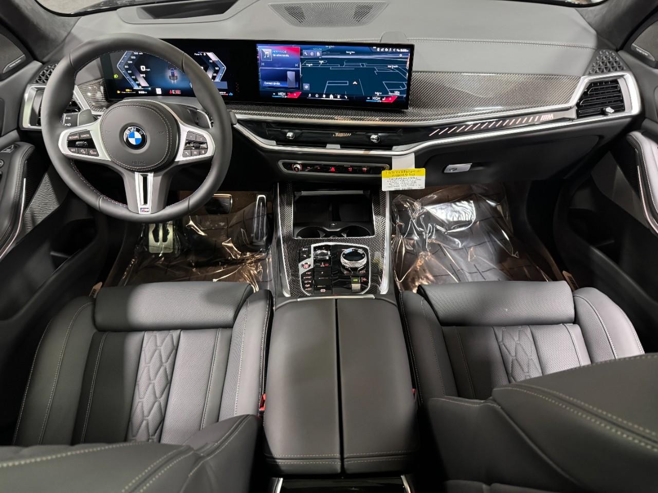BMW X5 Vehicle Full-screen Gallery Image 13