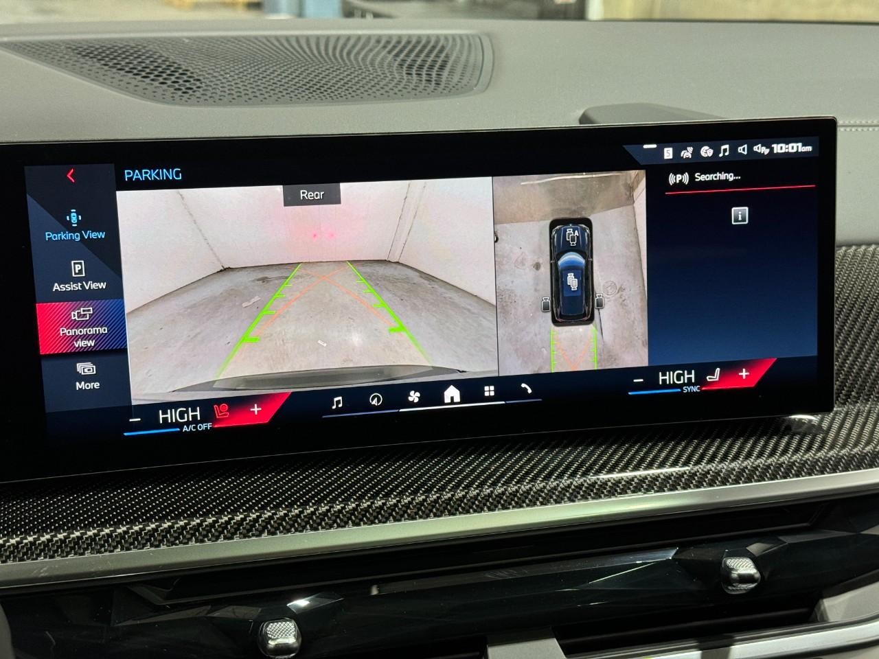 BMW X5 Vehicle Full-screen Gallery Image 35