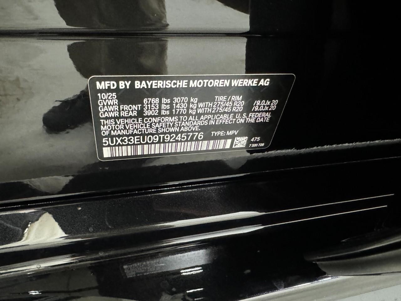 BMW X5 Vehicle Full-screen Gallery Image 36