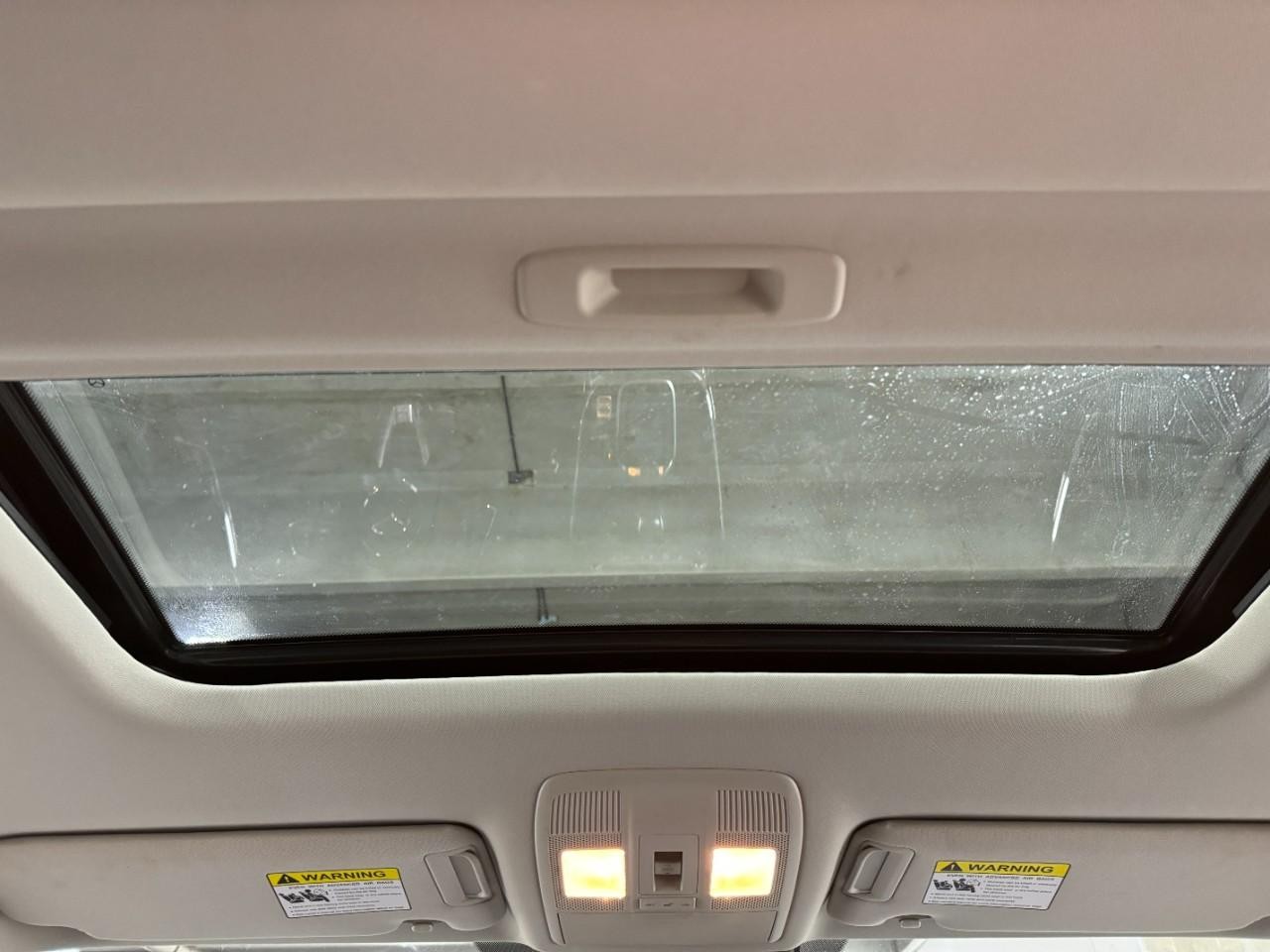 Mazda CX-9 Vehicle Full-screen Gallery Image 14