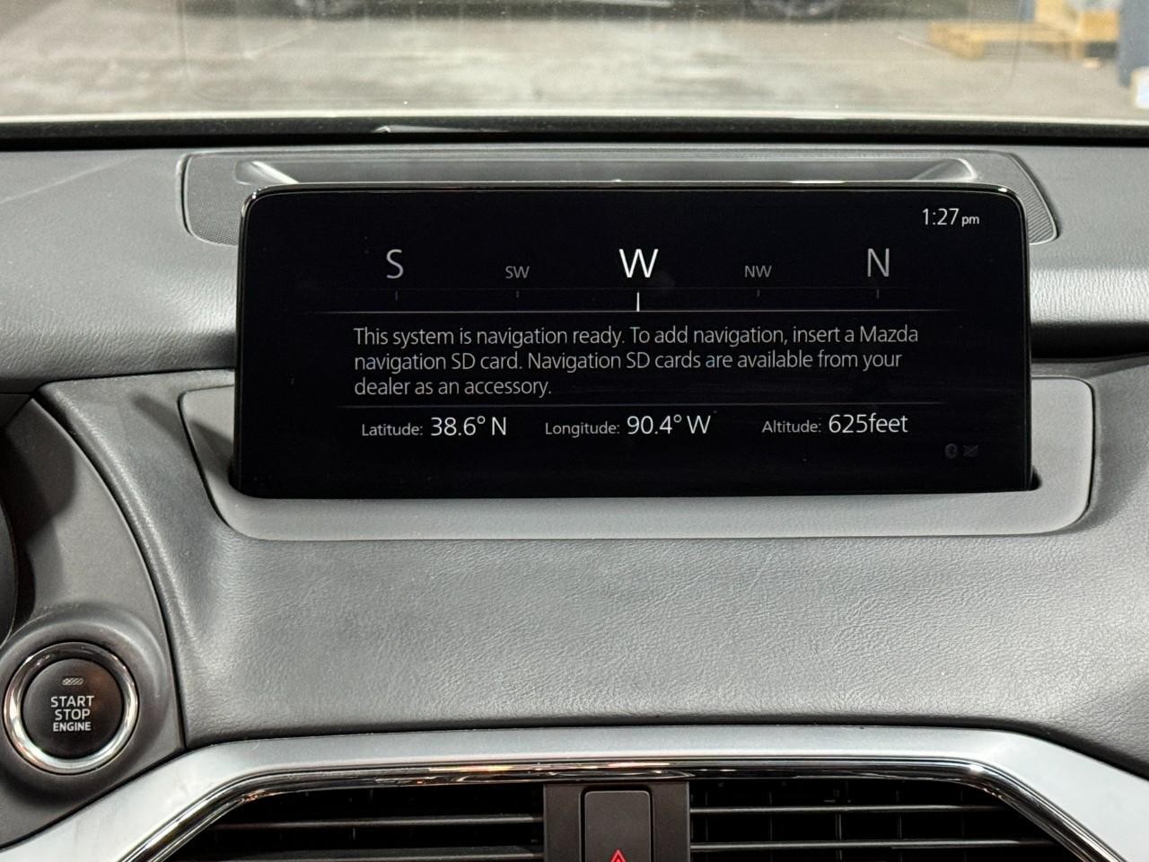 Mazda CX-9 Vehicle Full-screen Gallery Image 17