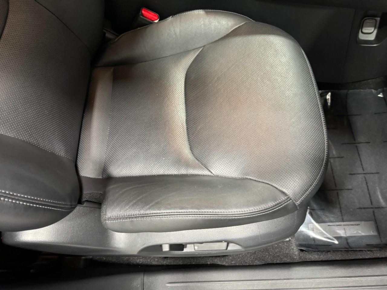 Mazda CX-9 Vehicle Full-screen Gallery Image 22